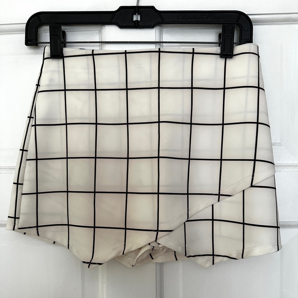 Black & White Skort